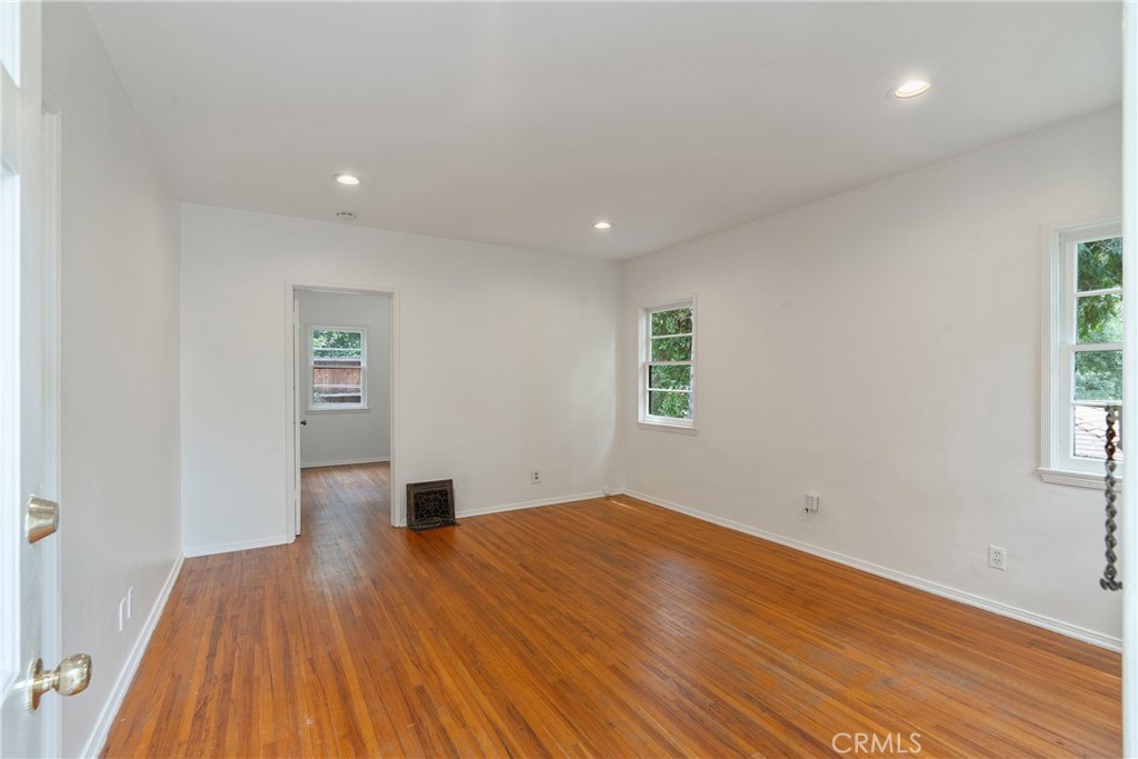 2051 Lake Shore Property Photo 28