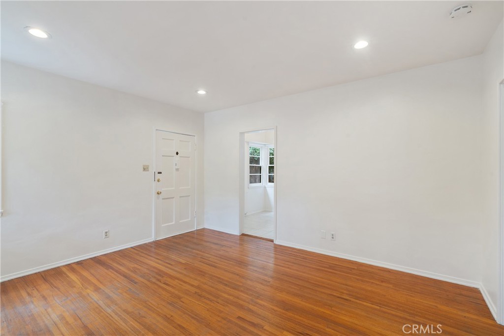 2051 Lake Shore Property Photo 31
