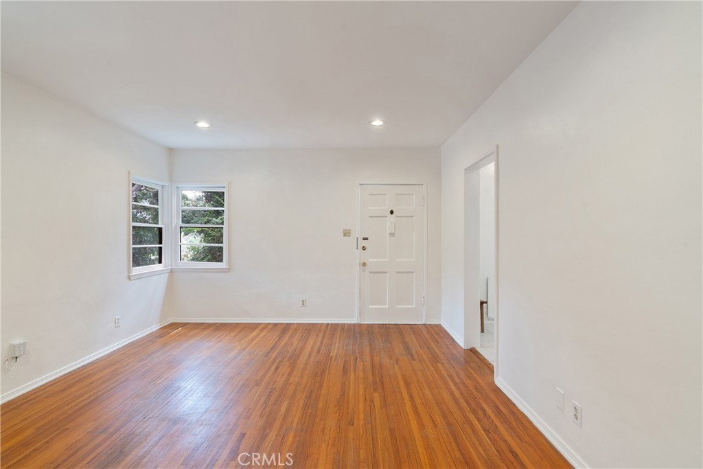 2051 Lake Shore Property Photo 32