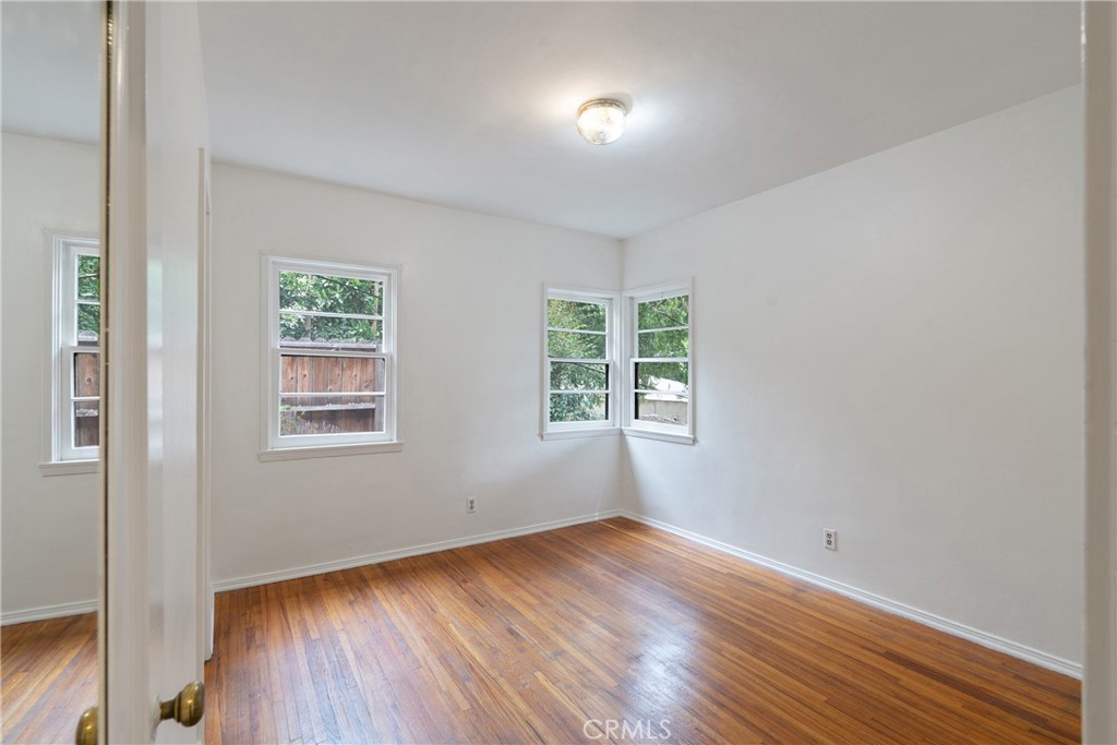 2051 Lake Shore Property Photo 33
