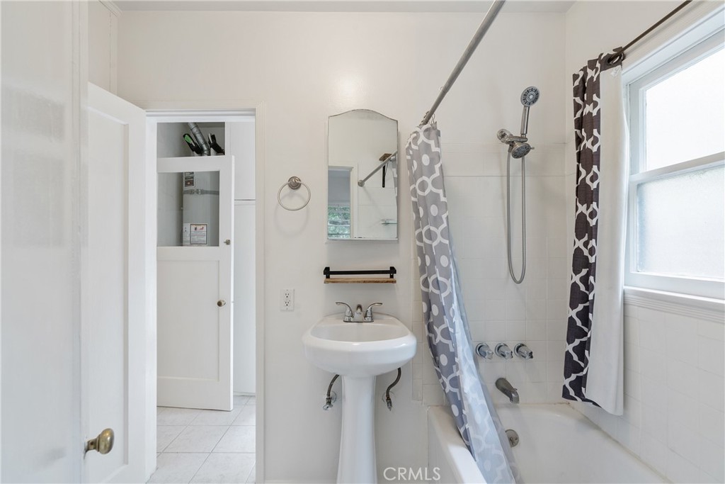2051 Lake Shore Property Photo 46