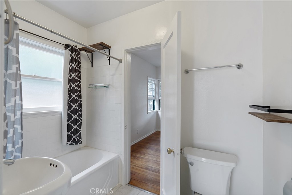 2051 Lake Shore Property Photo 47