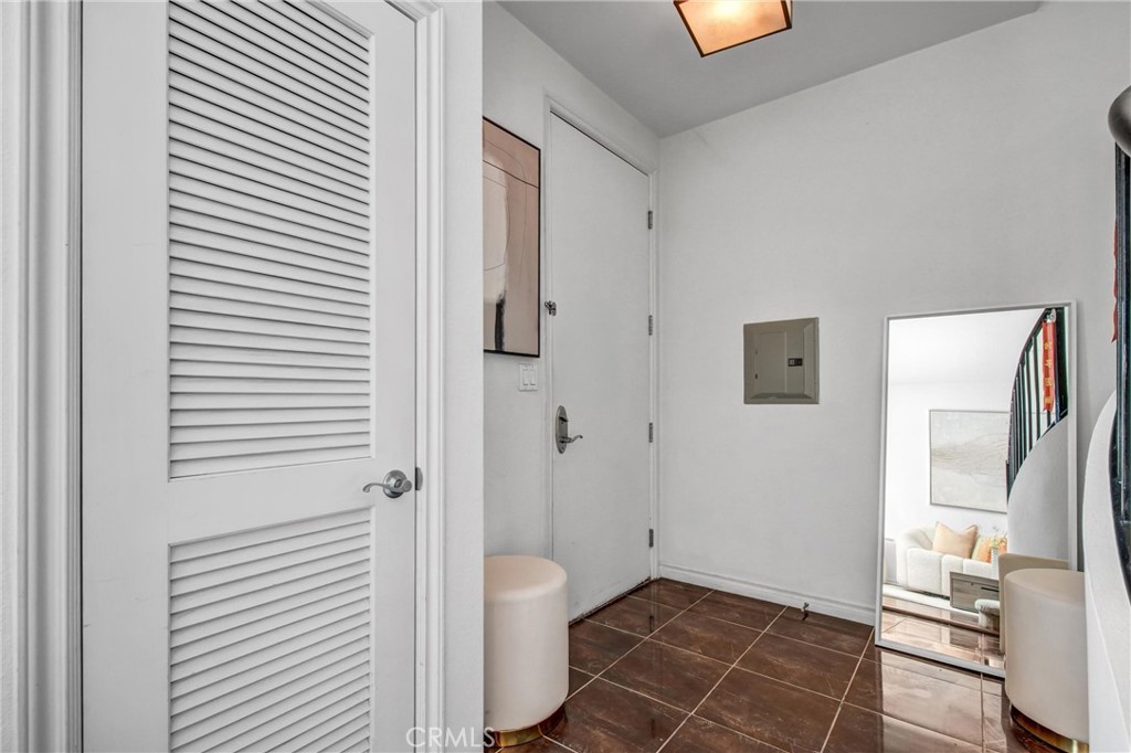 88 E Bay State 3a Property Photo 3