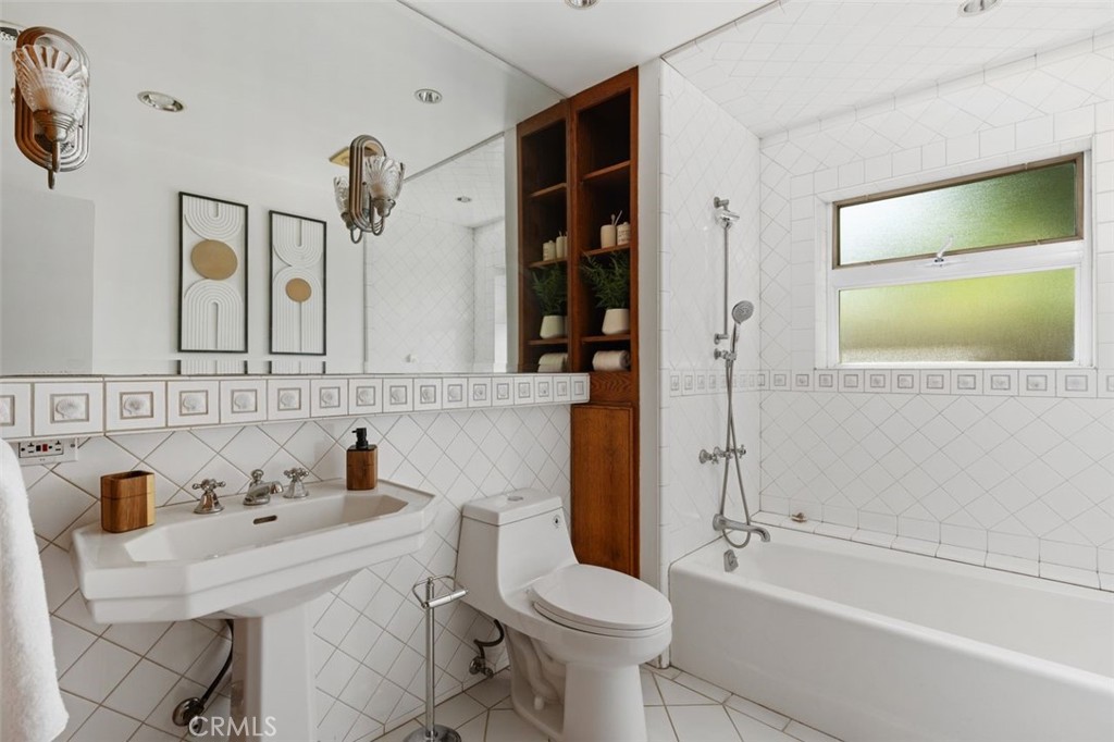 444 Oneida Drive Property Photo 36