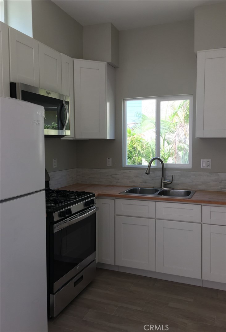 1224 W 35th Street Property Photo 6