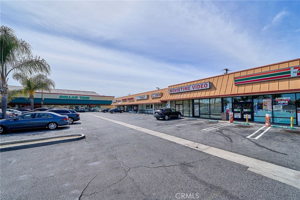5835 Bellflower Boulevard C Property Photo 1