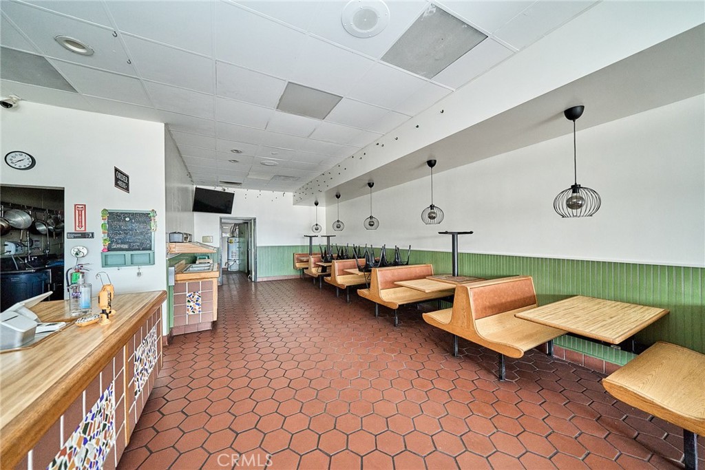 5835 Bellflower Boulevard C Property Photo 2