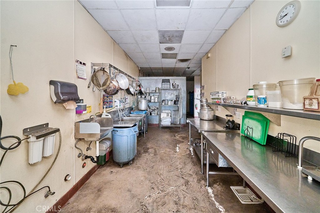 5835 Bellflower Boulevard C Property Photo 17