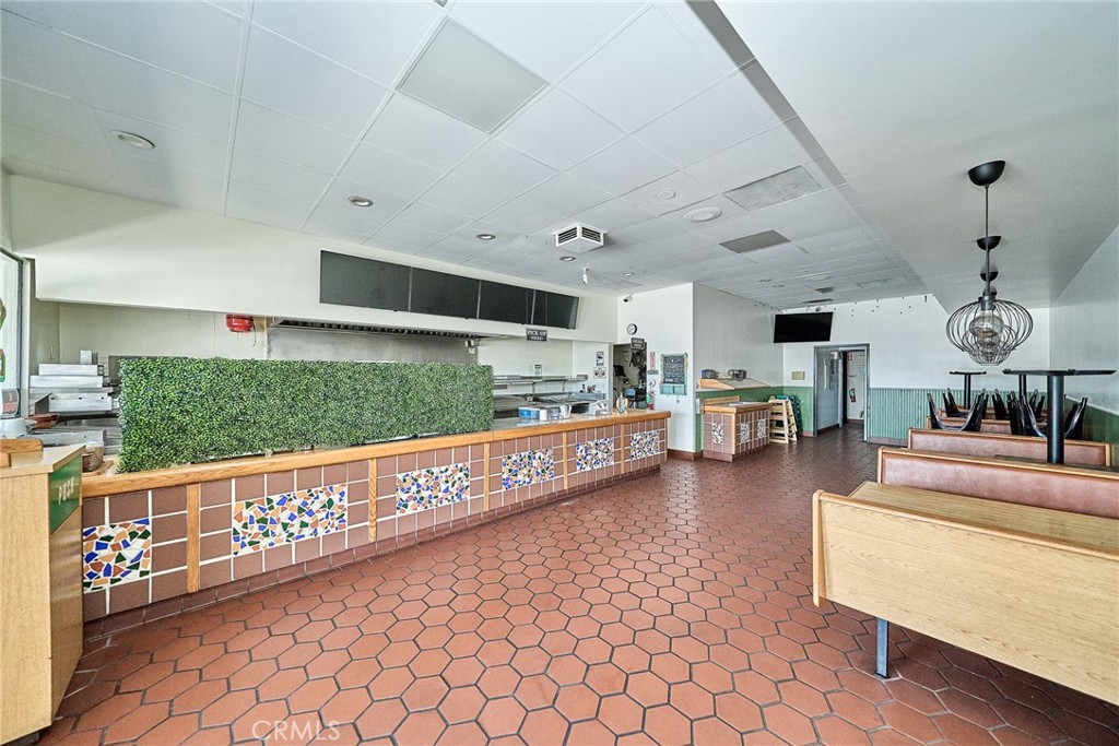 5835 Bellflower Boulevard C Property Photo 18