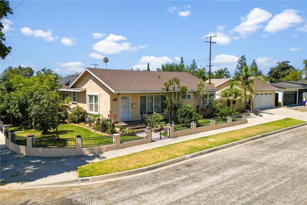 9848 La Docena Ln Property Photo 1