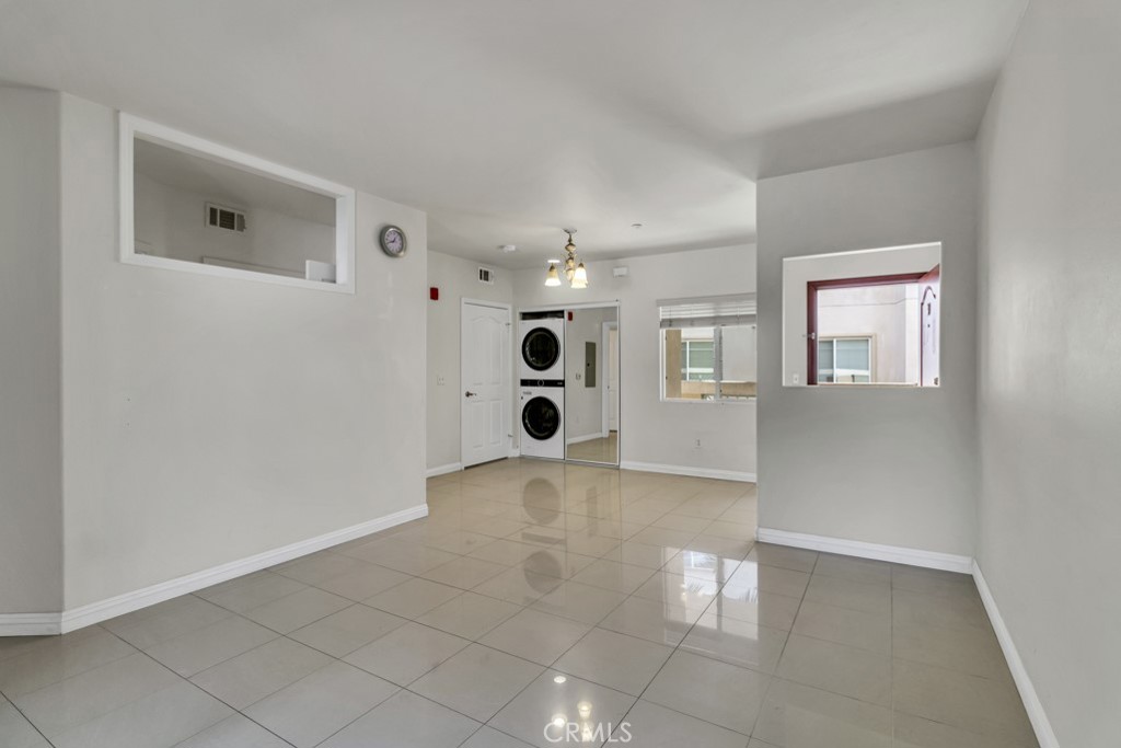 411 S Garfield Avenue 30 Property Photo 8