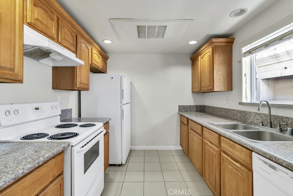 411 S Garfield Avenue 30 Property Photo 12