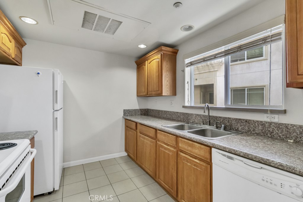 411 S Garfield Avenue 30 Property Photo 13