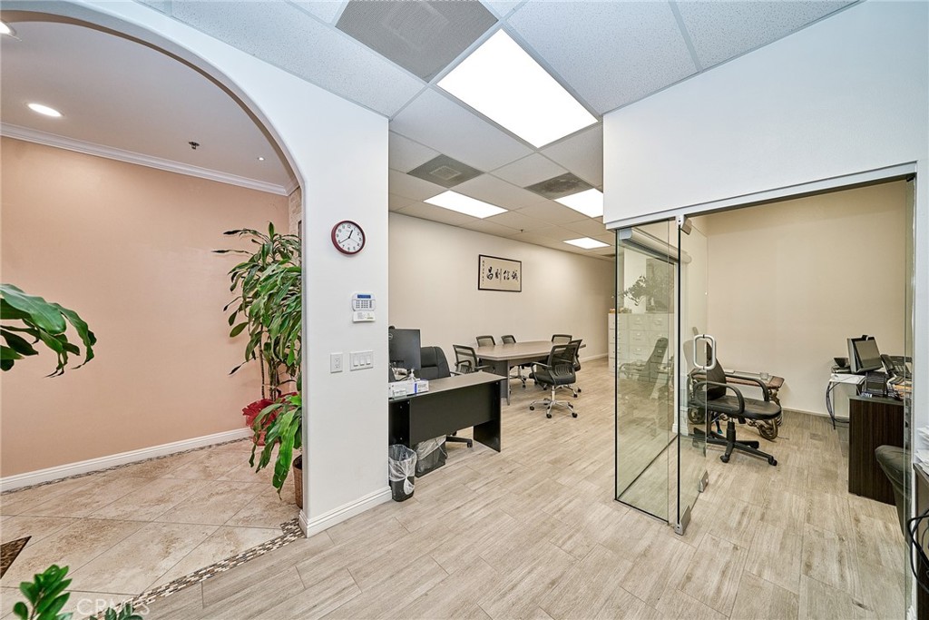 308 S First F Property Photo 7