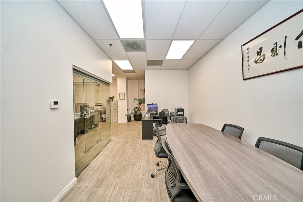 308 S First F Property Photo 10