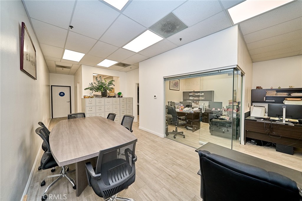 308 S First F Property Photo 11