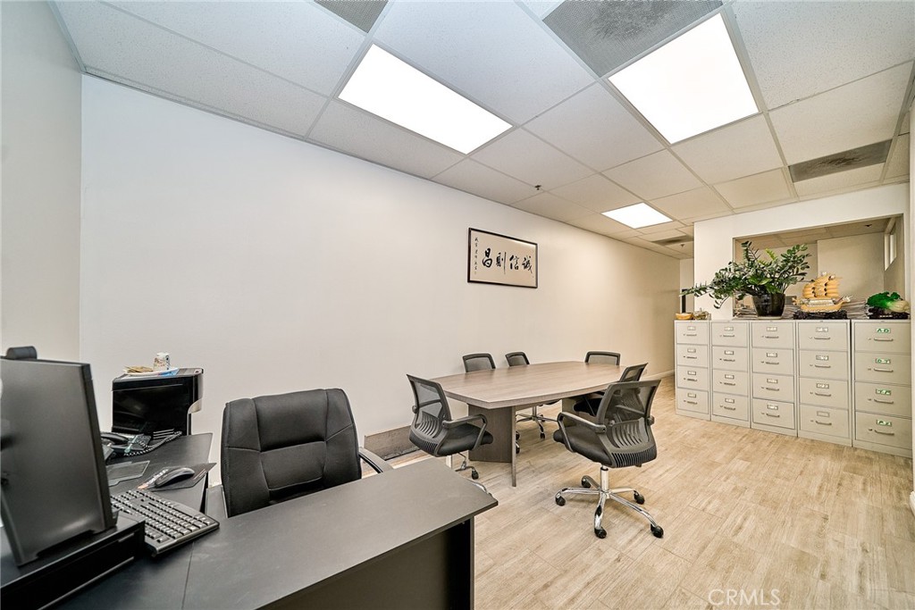 308 S First F Property Photo 12