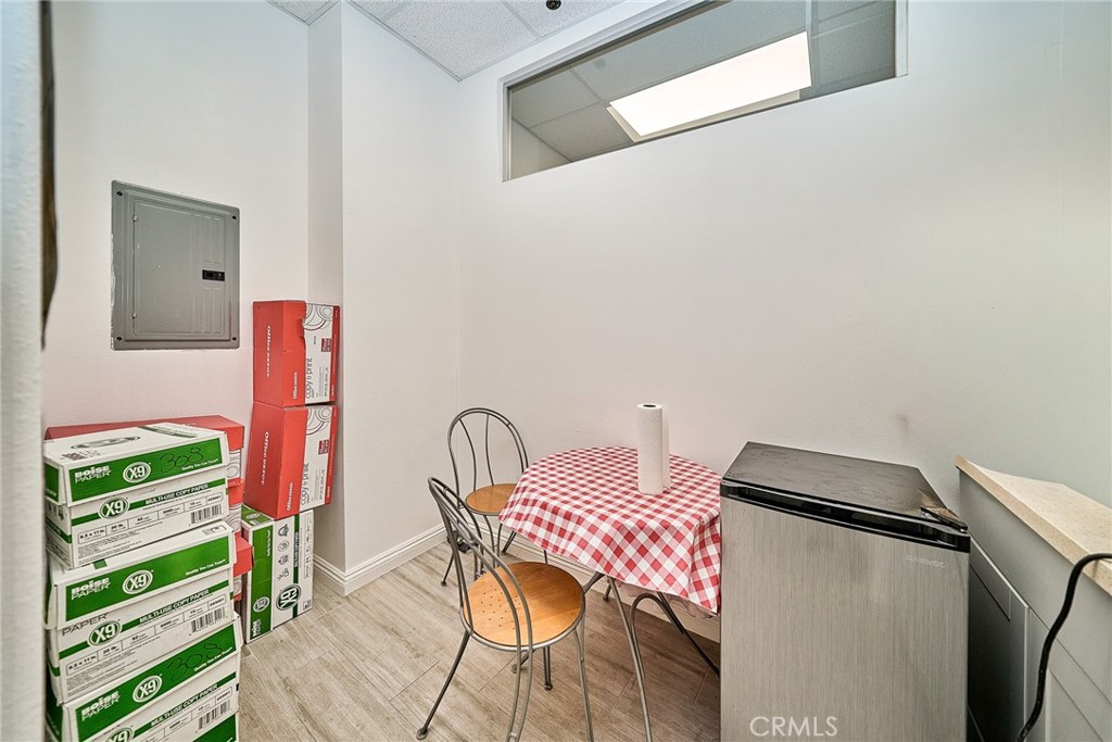 308 S First F Property Photo 23
