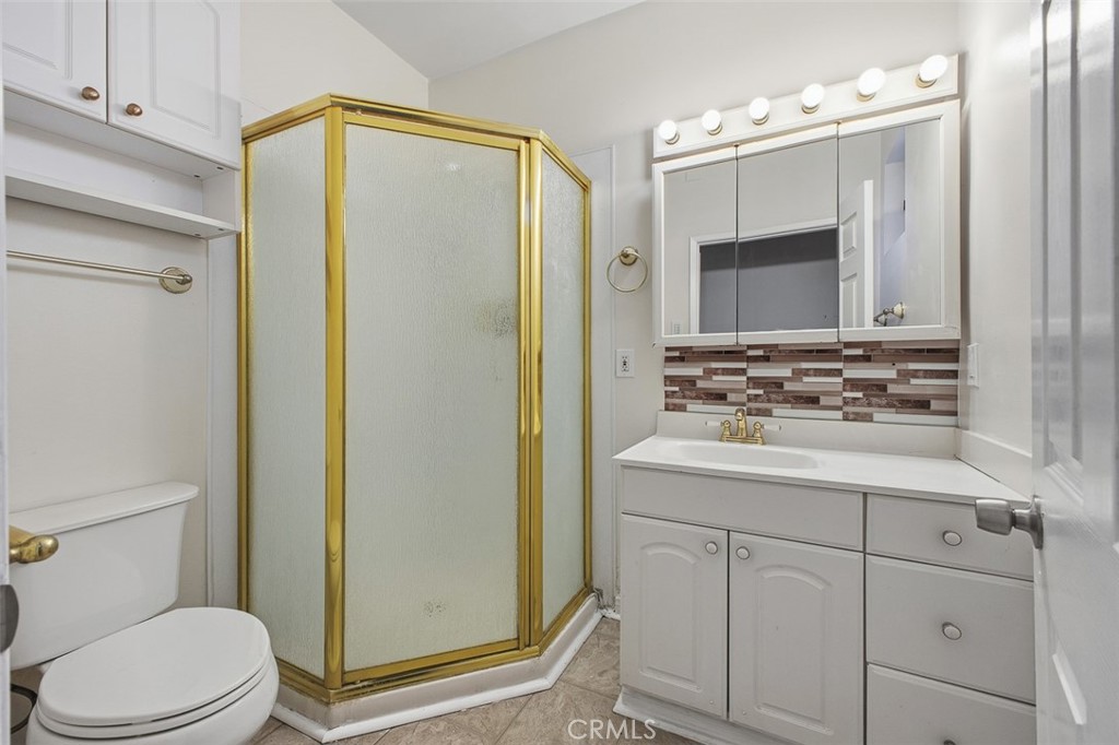 209 1/2 N Monterey Property Photo 9
