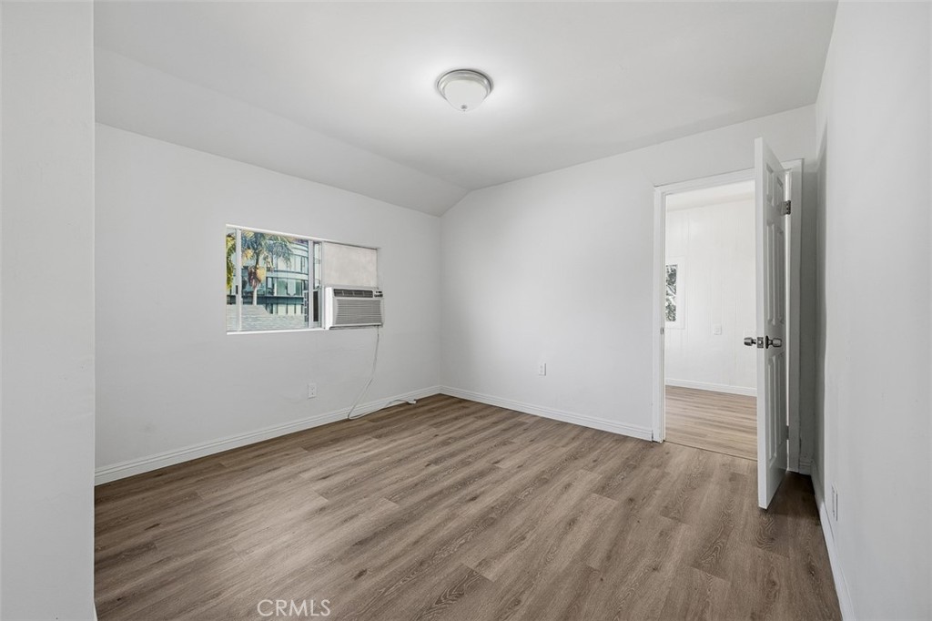 209 1/2 N Monterey Property Photo 14