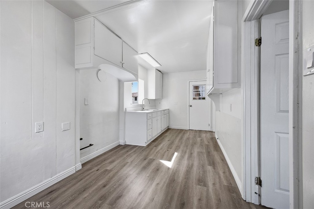 209 1/2 N Monterey Property Photo 15