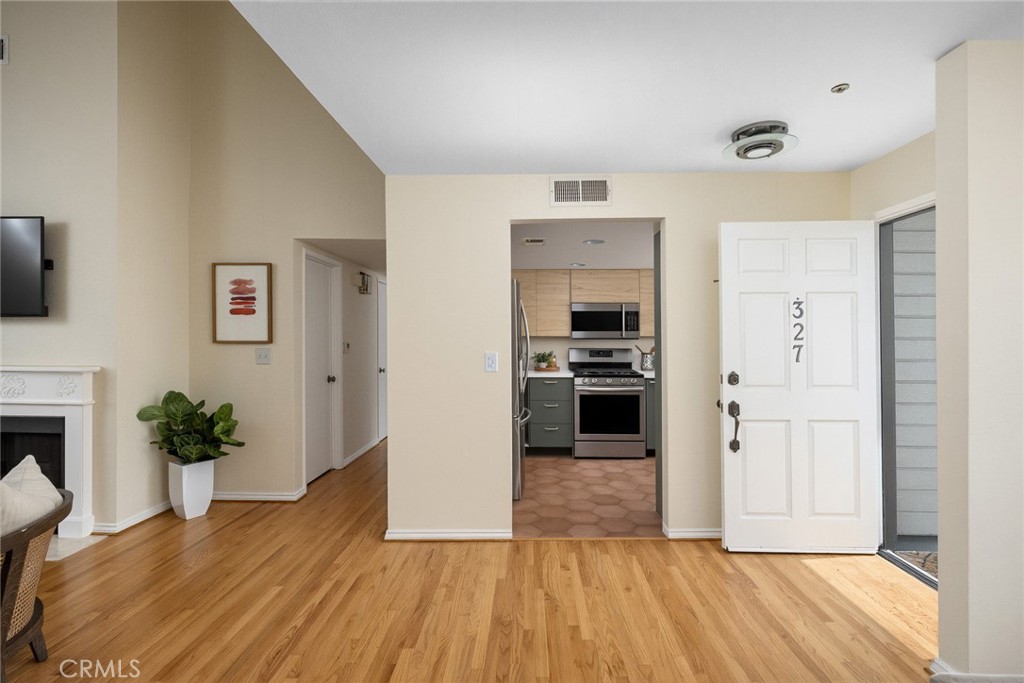 961 E California Boulevard 327 Property Photo 9