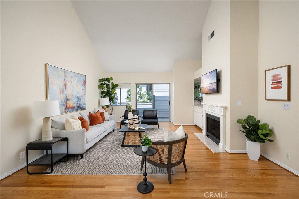 961 E California Boulevard 327 Property Photo 10