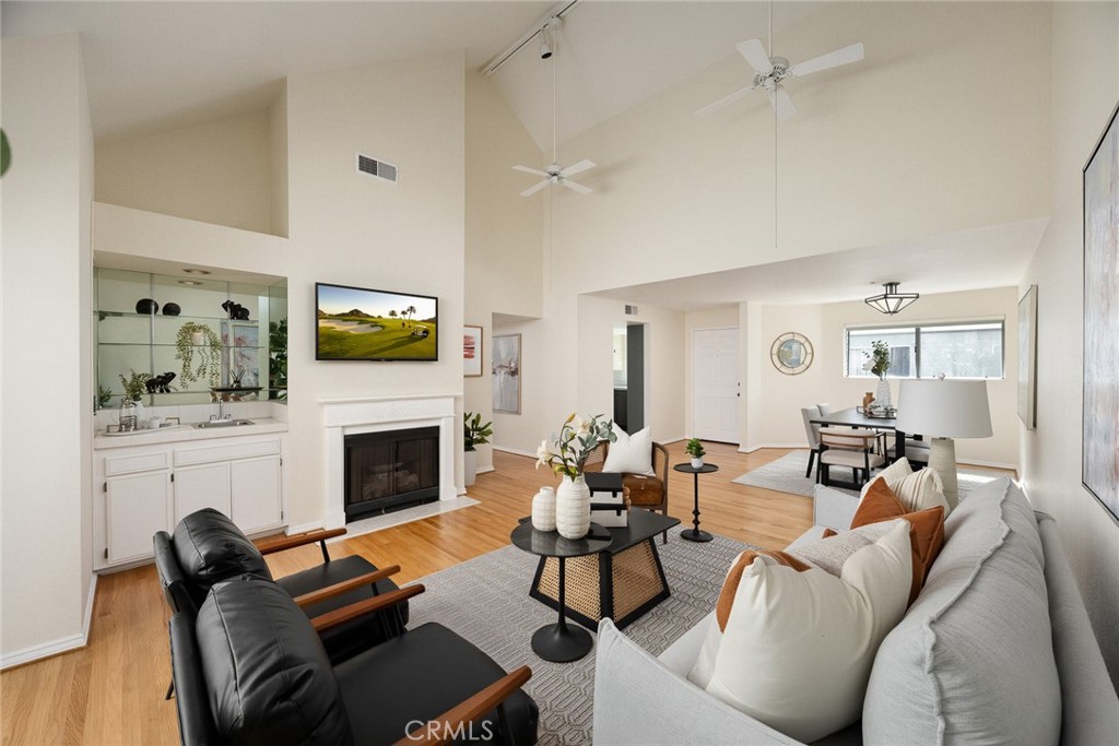 961 E California Boulevard 327 Property Photo 12