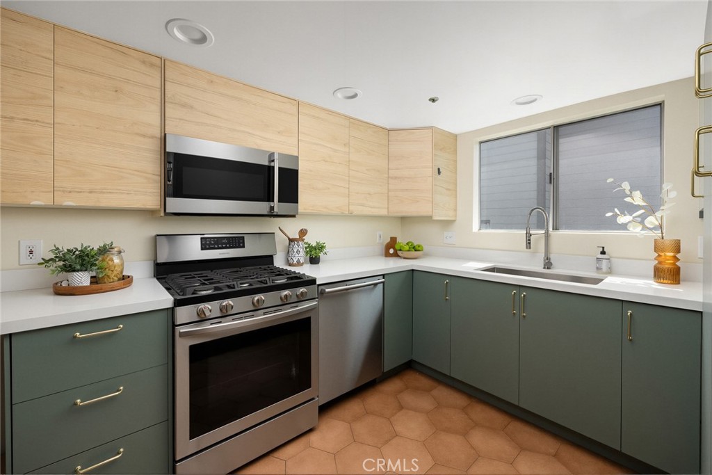 961 E California Boulevard 327 Property Photo 15