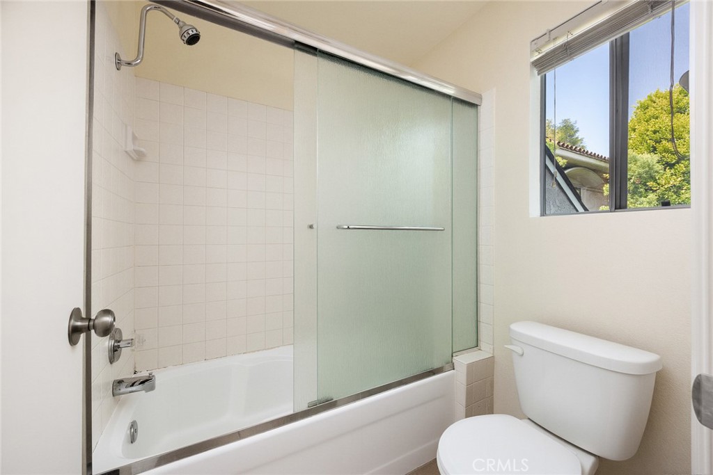 961 E California Boulevard 327 Property Photo 25