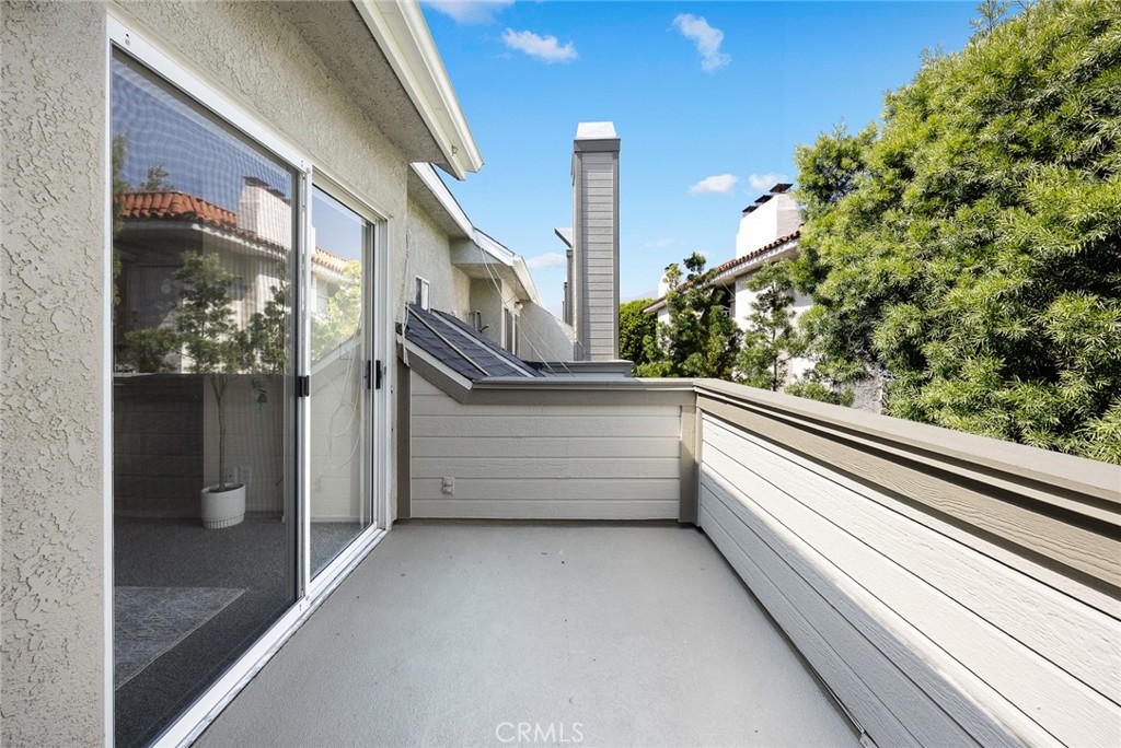 961 E California Boulevard 327 Property Photo 27