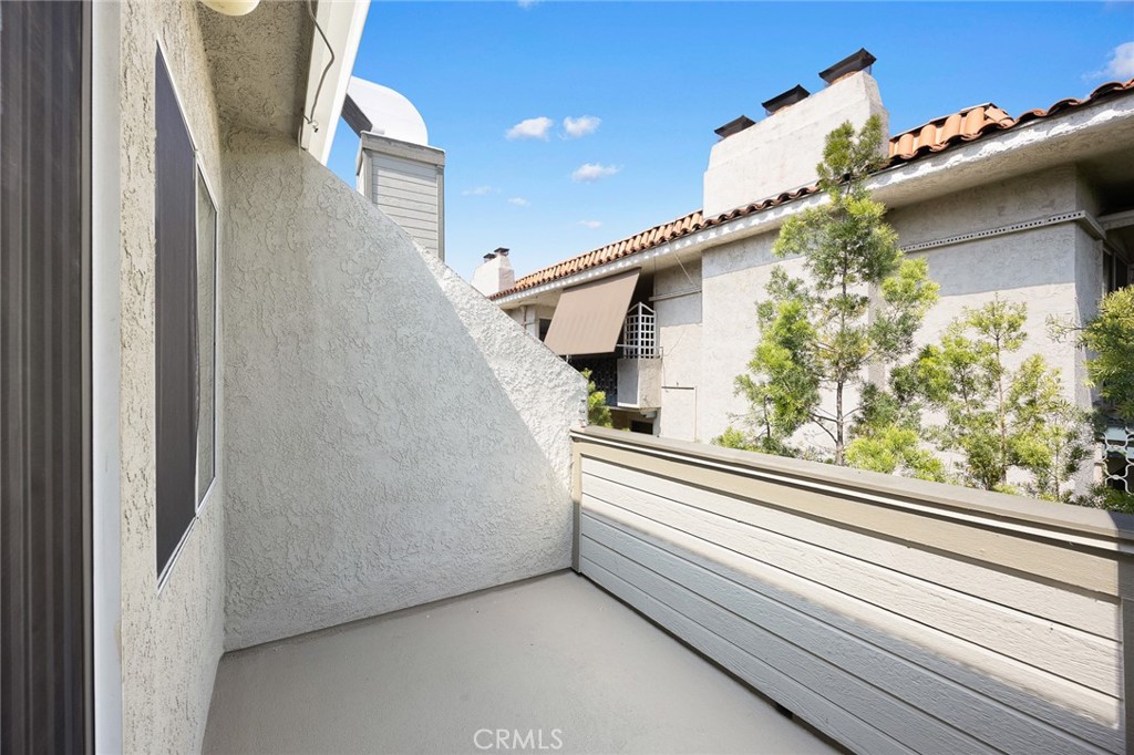961 E California Boulevard 327 Property Photo 33