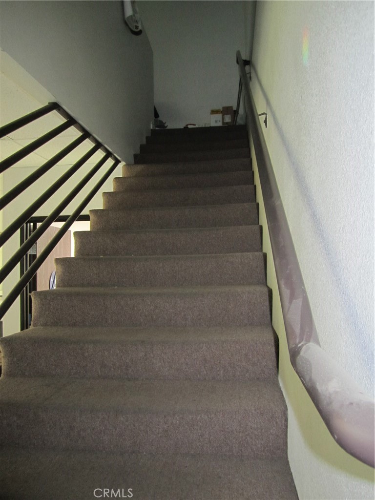 5065 Walnut Grove Property Photo 6