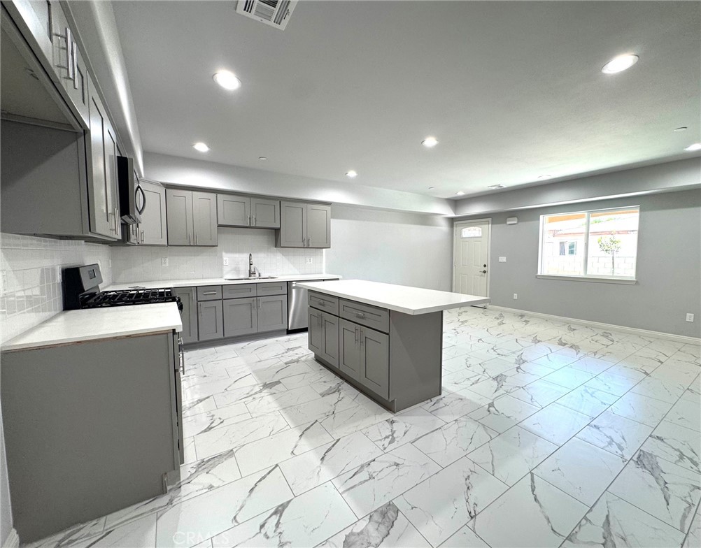 15616 Amar Road B Property Photo 3