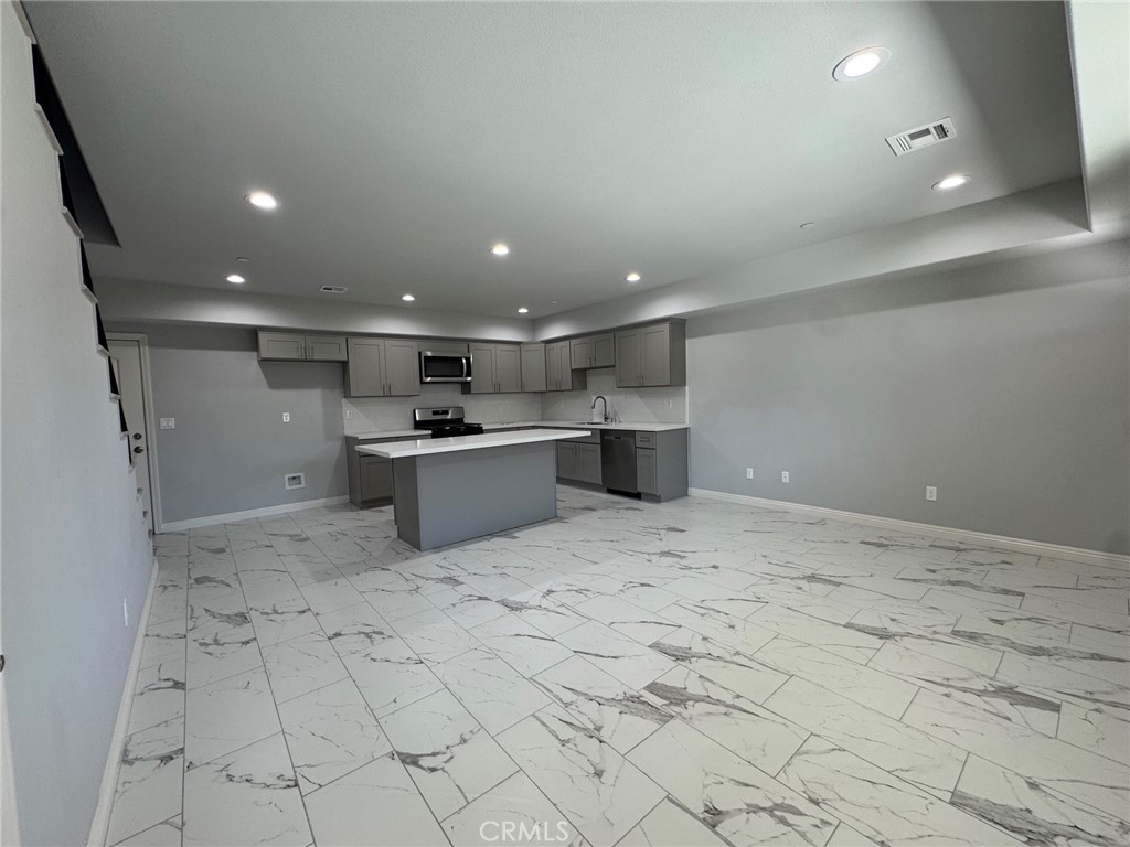 15616 Amar Road B Property Photo 6