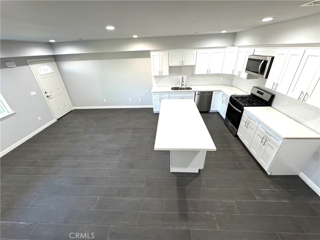 15616 Amar Road C Property Photo 7