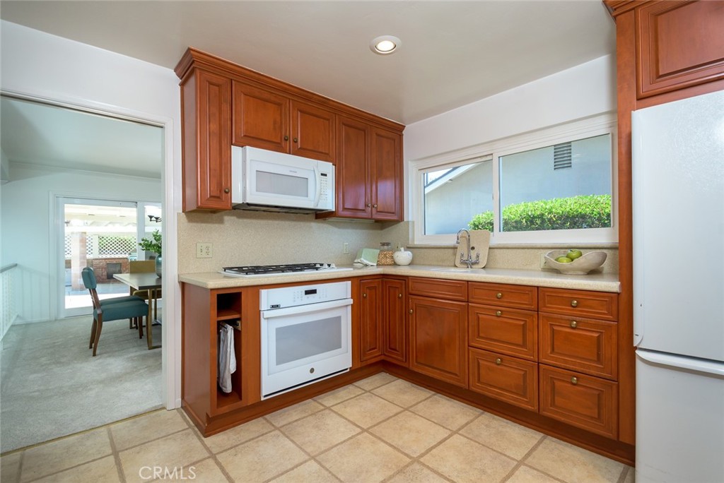 2220 W Silver Tree Property Photo 18