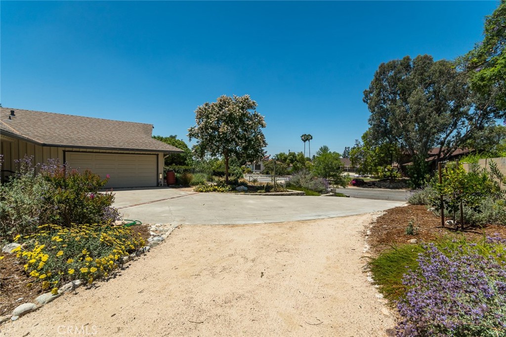2220 W Silver Tree Property Photo 67