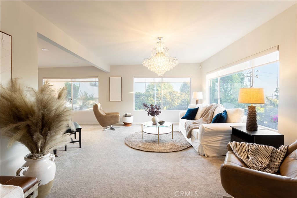 1001 Briarcliff Property Photo 4