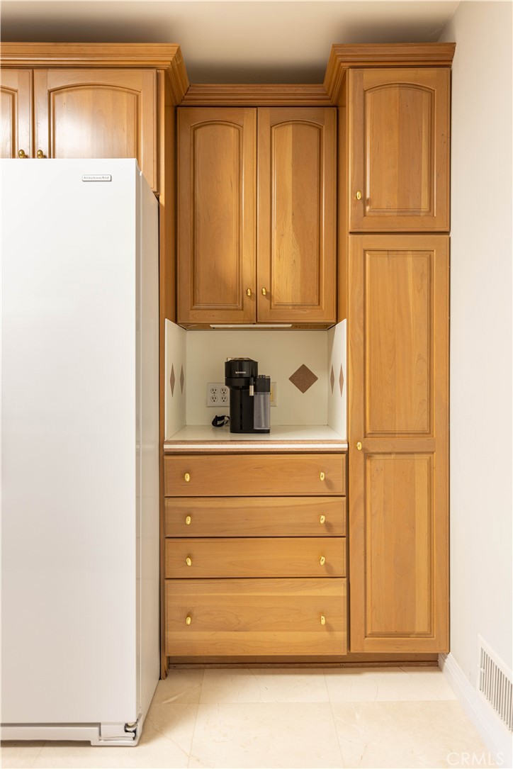 1001 Briarcliff Property Photo 13