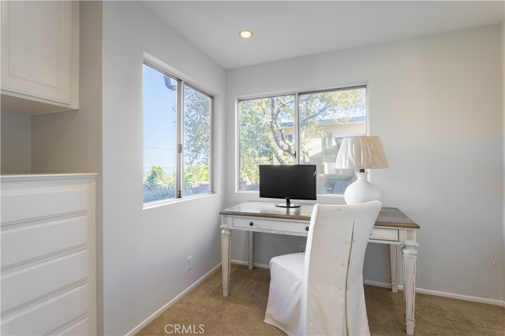 1001 Briarcliff Property Photo 20