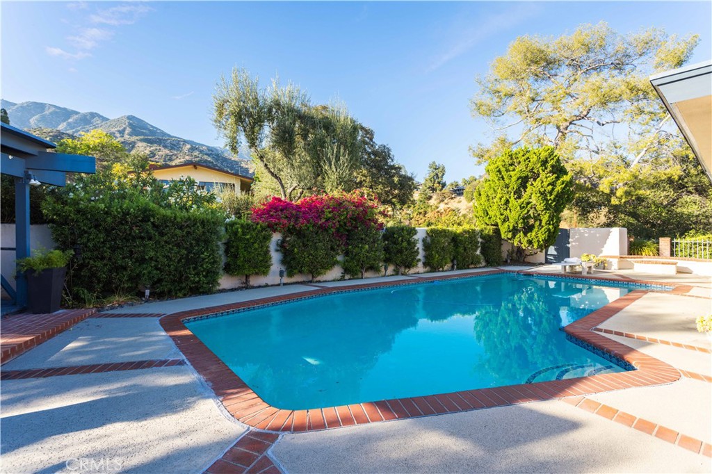 1001 Briarcliff Property Photo 43