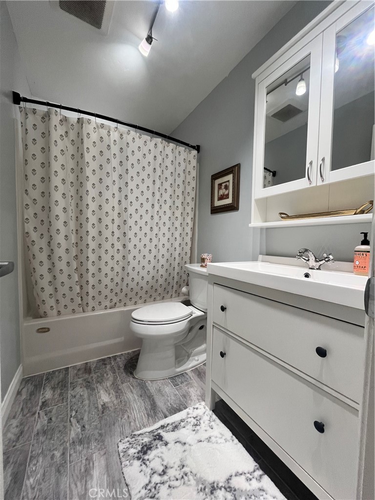 13029 Earlgate Court Property Photo 8