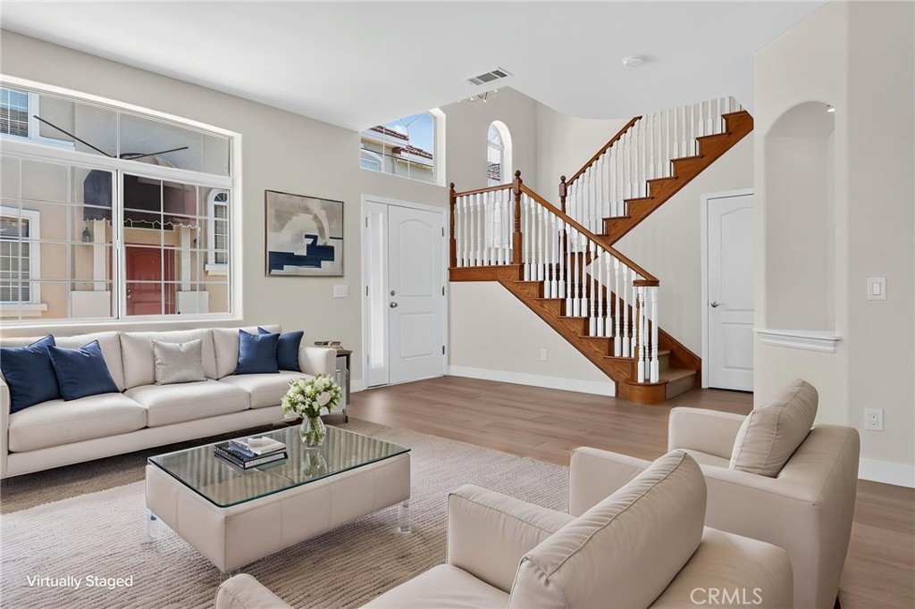 6123 Rosemead Property Photo 4