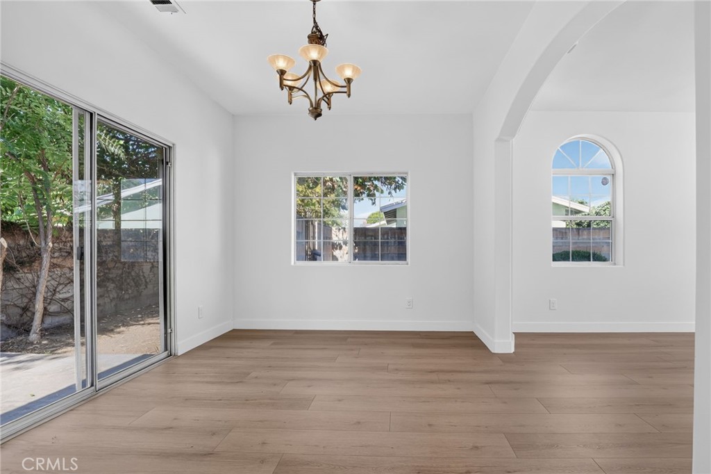 6123 Rosemead Property Photo 7