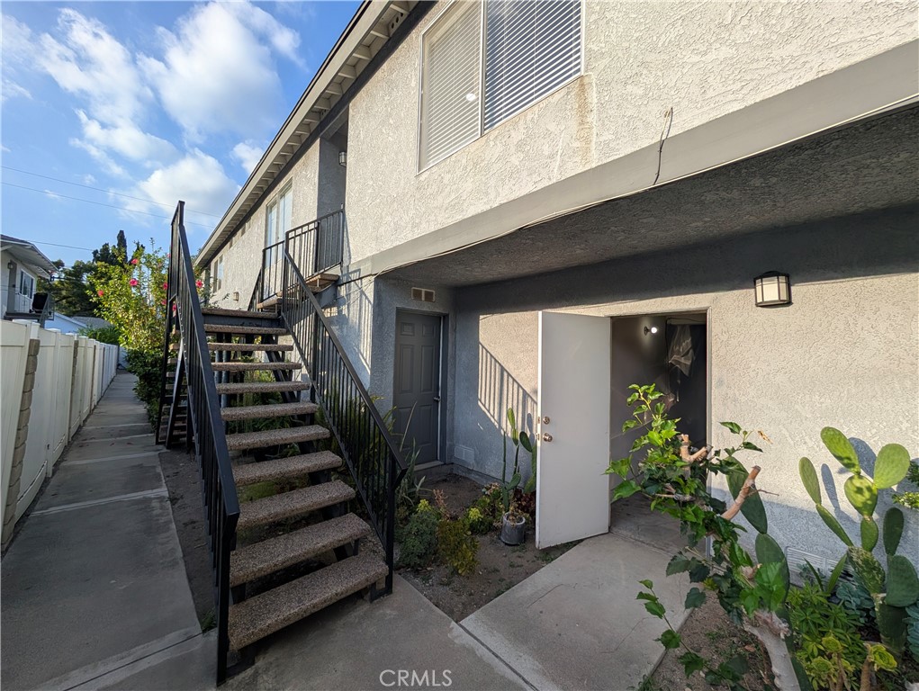845 W Olive Avenue B Property Photo 1