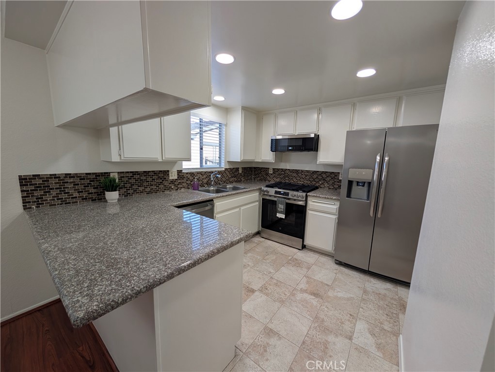 845 W Olive Avenue B Property Photo 14