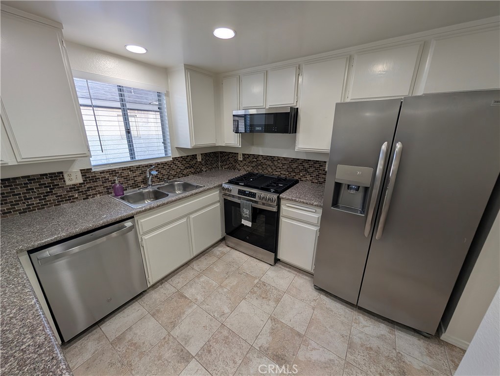 845 W Olive Avenue B Property Photo 16
