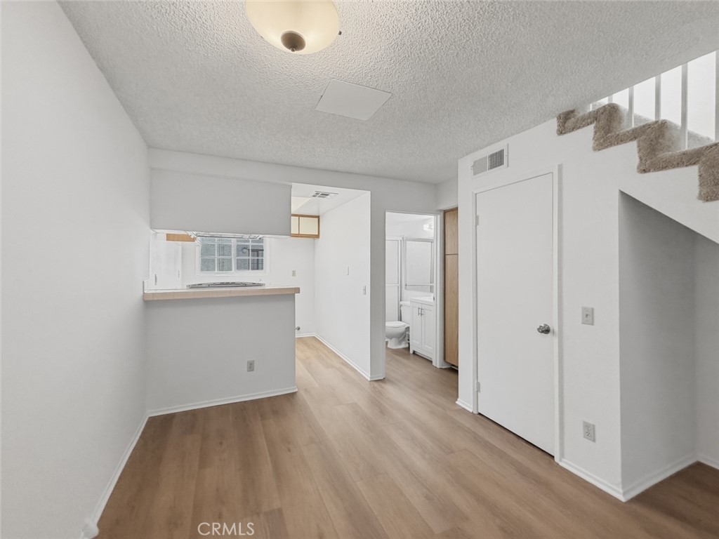 716 New Depot B Property Photo 6
