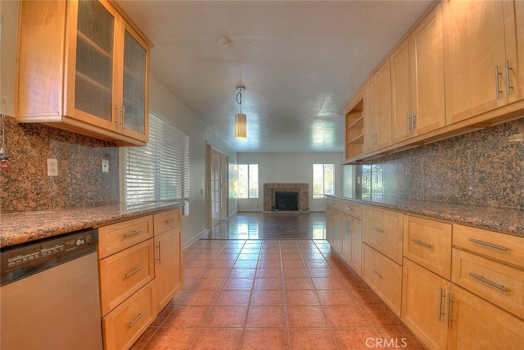 2156 Tomich Property Photo 14